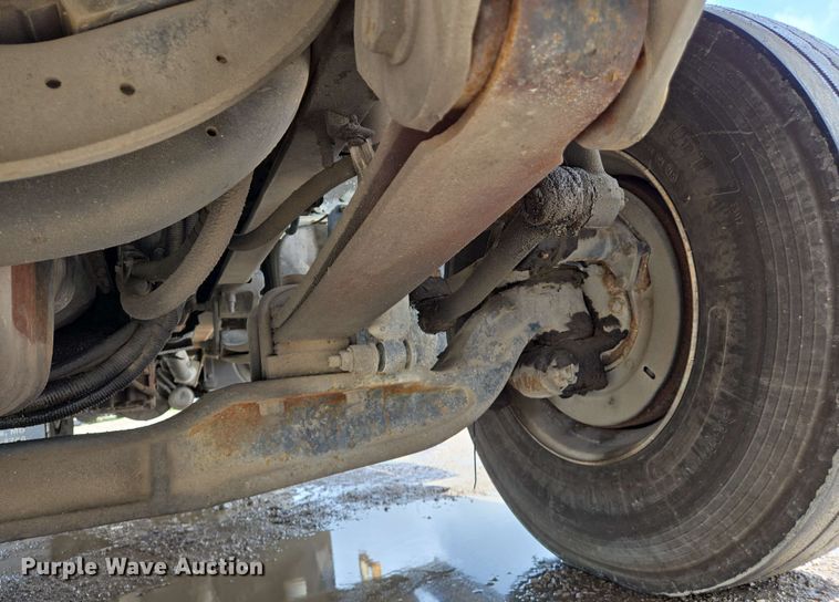 image for item EJ7525 2010 International 7400 WorkStar refuse truck