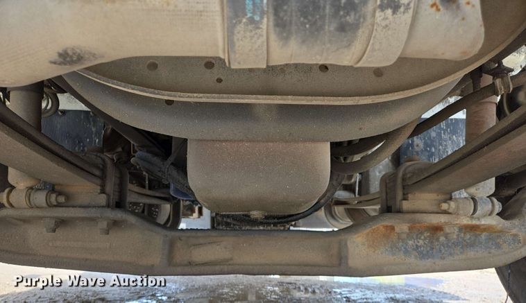 image for item EJ7525 2010 International 7400 WorkStar refuse truck