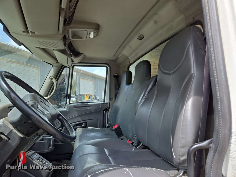 image for item EJ7525 2010 International 7400 WorkStar refuse truck