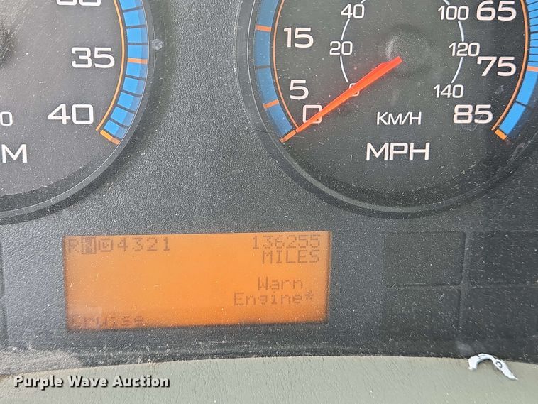 image for item EJ7525 2010 International 7400 WorkStar refuse truck