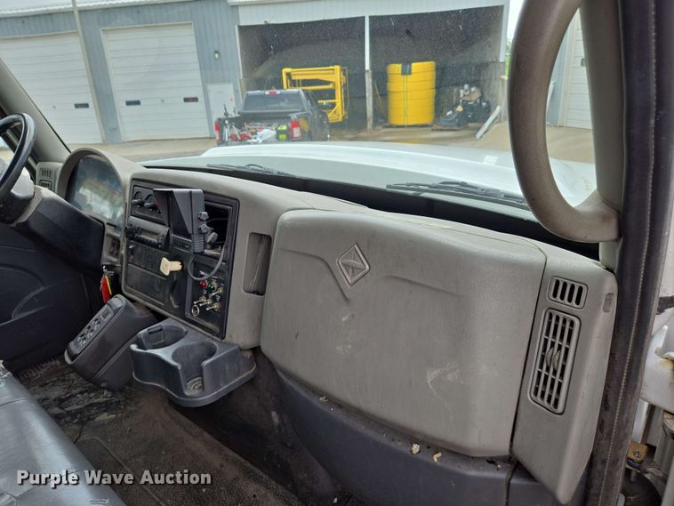 image for item EJ7525 2010 International 7400 WorkStar refuse truck