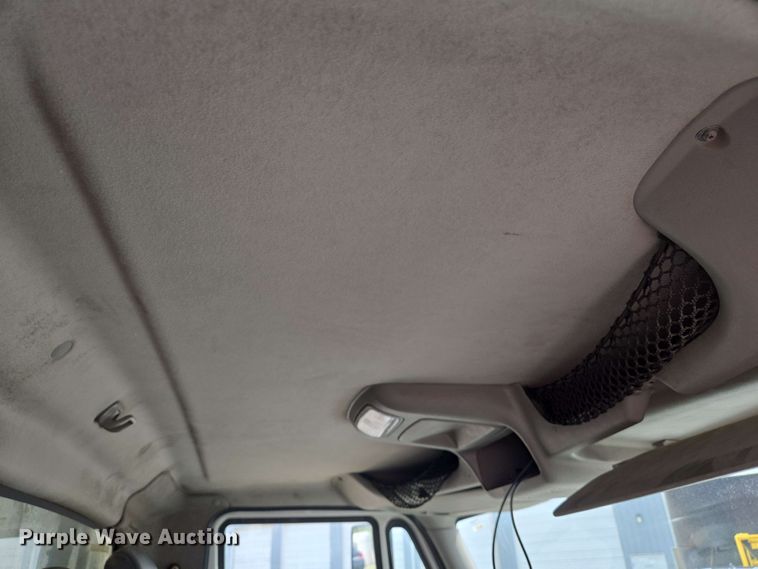 image for item EJ7525 2010 International 7400 WorkStar refuse truck