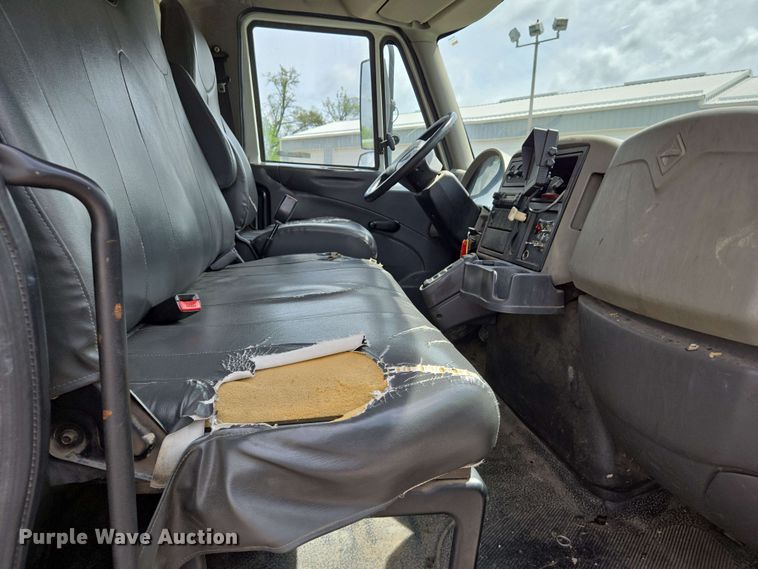 image for item EJ7525 2010 International 7400 WorkStar refuse truck