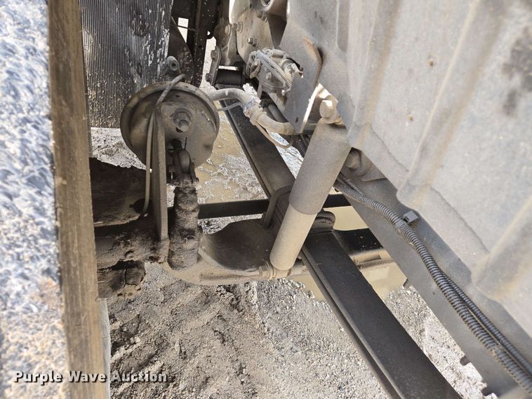 image for item EJ7525 2010 International 7400 WorkStar refuse truck