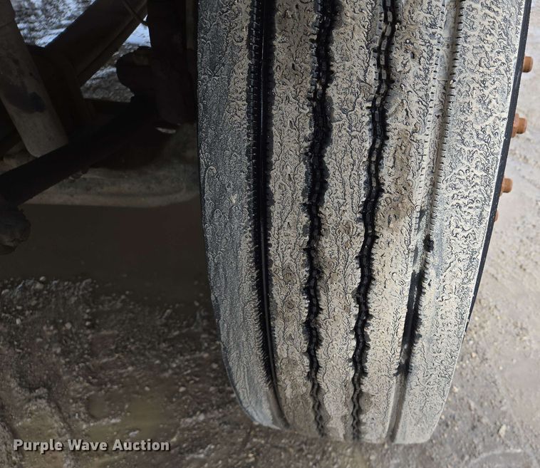 image for item EJ7525 2010 International 7400 WorkStar refuse truck