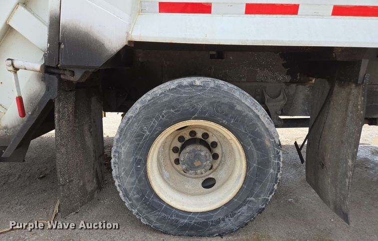 image for item EJ7525 2010 International 7400 WorkStar refuse truck