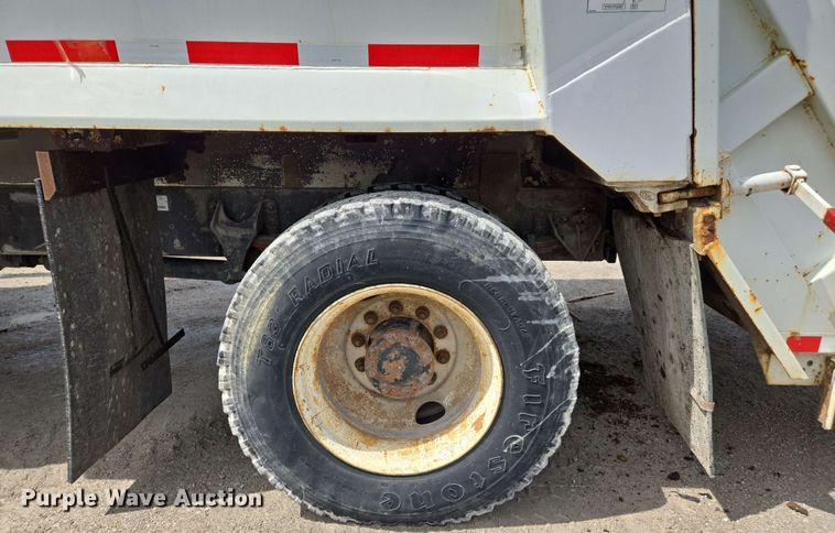 image for item EJ7525 2010 International 7400 WorkStar refuse truck