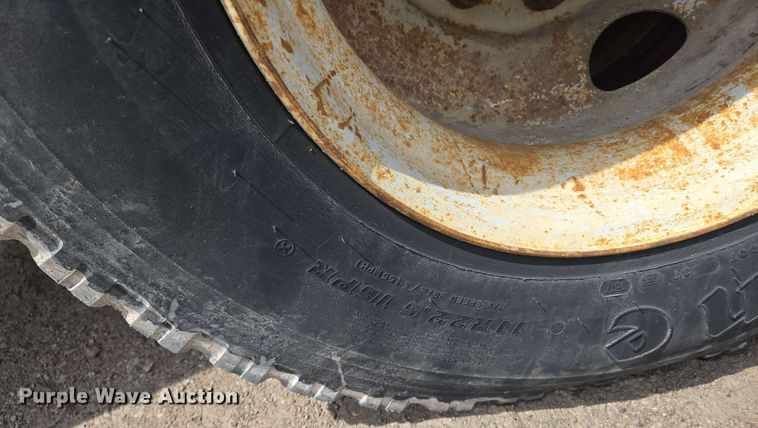 image for item EJ7525 2010 International 7400 WorkStar refuse truck