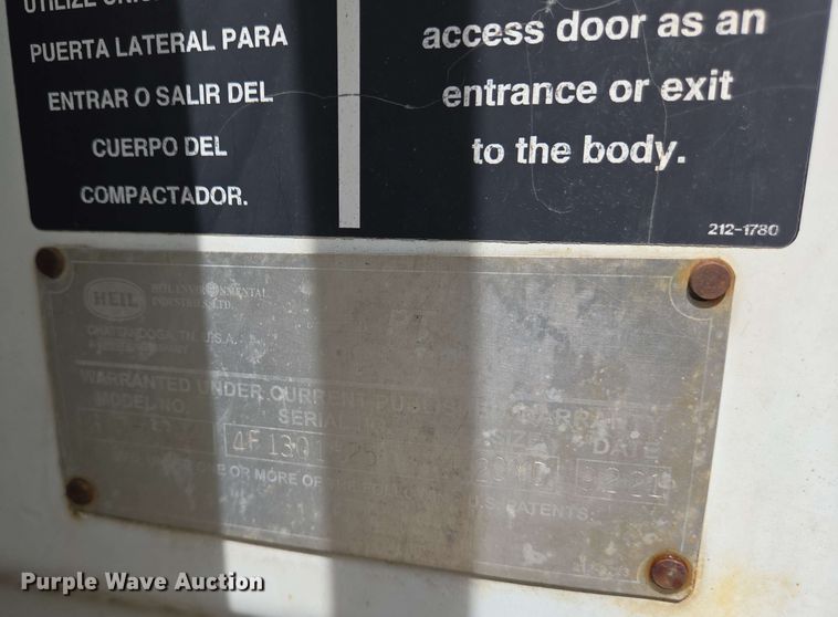 image for item EJ7525 2010 International 7400 WorkStar refuse truck