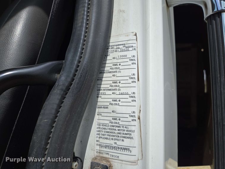 image for item EJ7525 2010 International 7400 WorkStar refuse truck