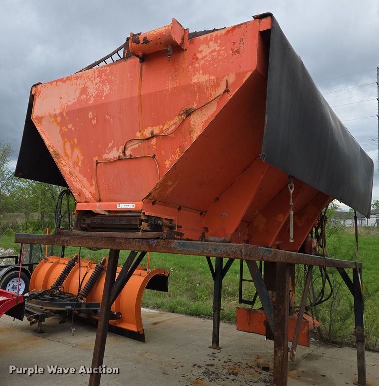 image for item EJ7529 Flink spreader