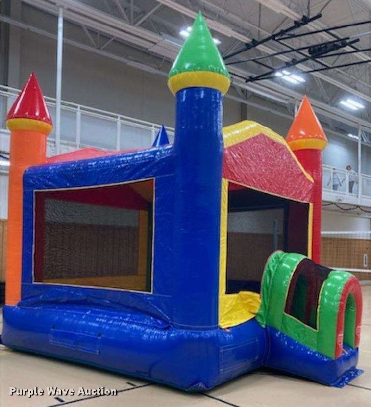 image for item EJ7530 Bounce house