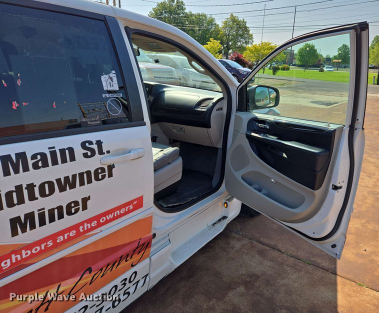 image for item EJ7531 2012 Dodge Grand Caravan handicap accessible van