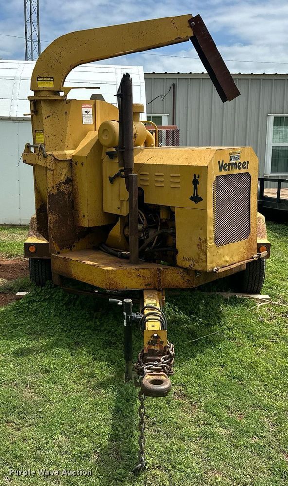 image for item EJ8697 1989 Vermeer 1250 wood chipper