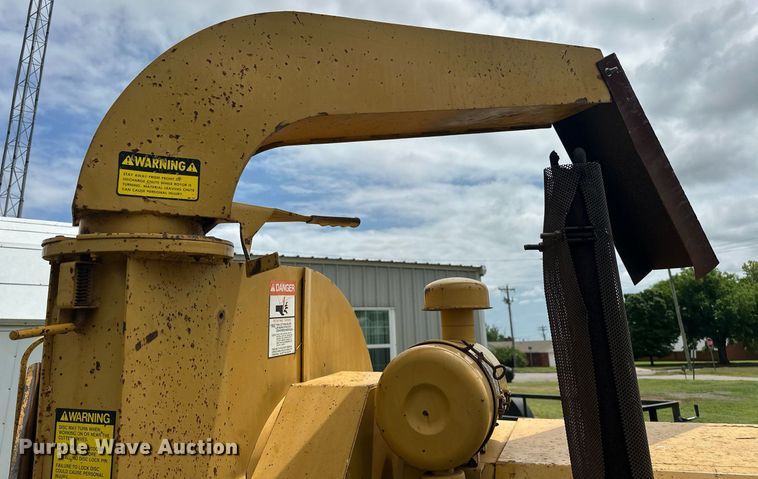 image for item EJ8697 1989 Vermeer 1250 wood chipper