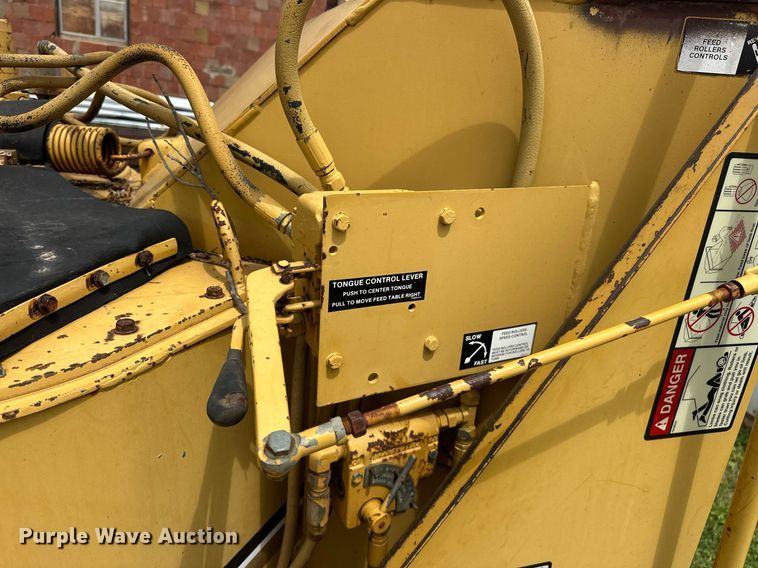 image for item EJ8697 1989 Vermeer 1250 wood chipper