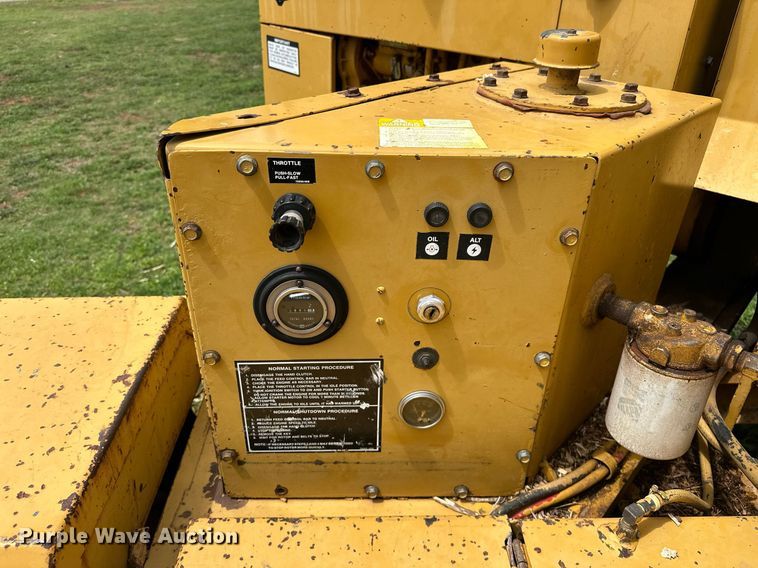 image for item EJ8697 1989 Vermeer 1250 wood chipper