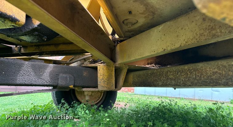 image for item EJ8697 1989 Vermeer 1250 wood chipper