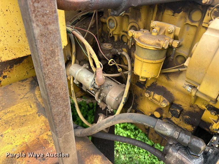 image for item EJ8697 1989 Vermeer 1250 wood chipper