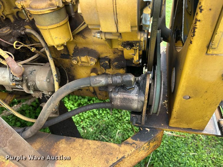 image for item EJ8697 1989 Vermeer 1250 wood chipper