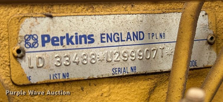 image for item EJ8697 1989 Vermeer 1250 wood chipper