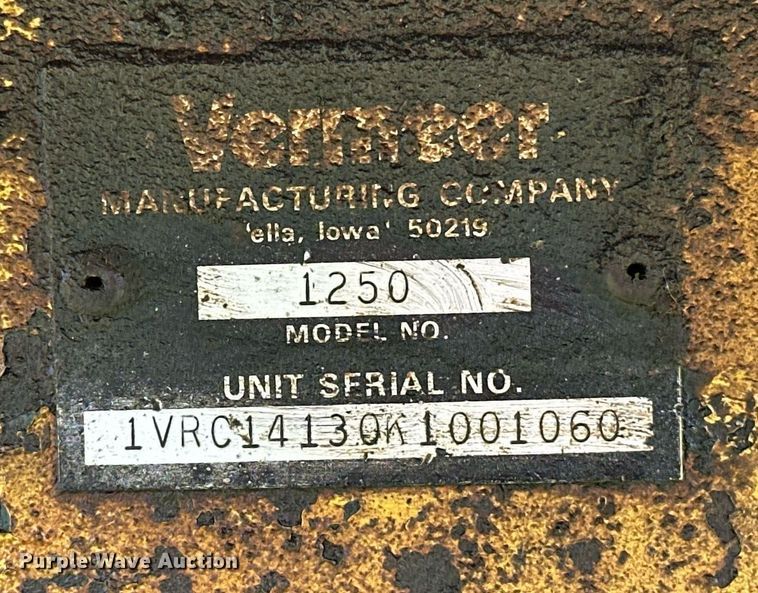 image for item EJ8697 1989 Vermeer 1250 wood chipper