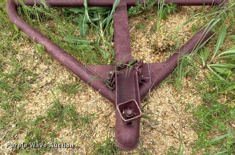 image for item EJ8706 Paul livestock squeeze chute