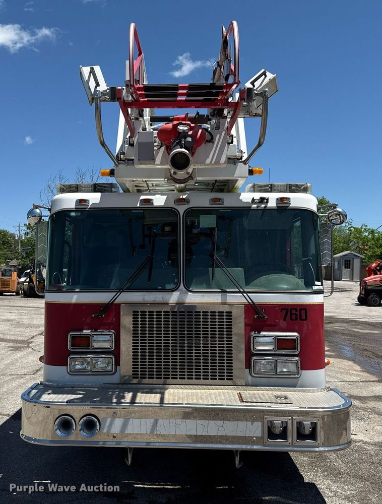 image for item EJ8709 1995 Spartan Gladiator ladder fire truck