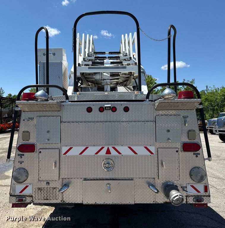 image for item EJ8709 1995 Spartan Gladiator ladder fire truck