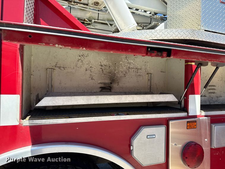 image for item EJ8709 1995 Spartan Gladiator ladder fire truck