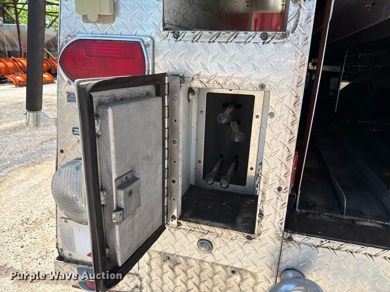 image for item EJ8709 1995 Spartan Gladiator ladder fire truck