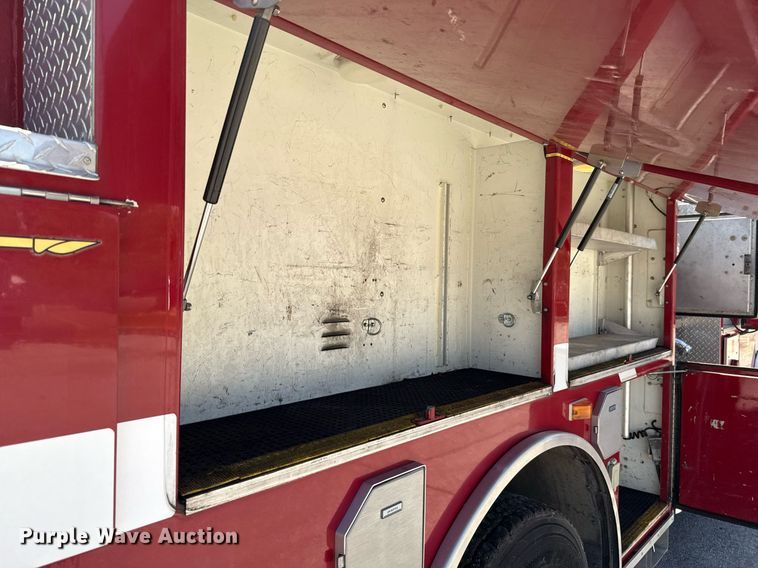 image for item EJ8709 1995 Spartan Gladiator ladder fire truck