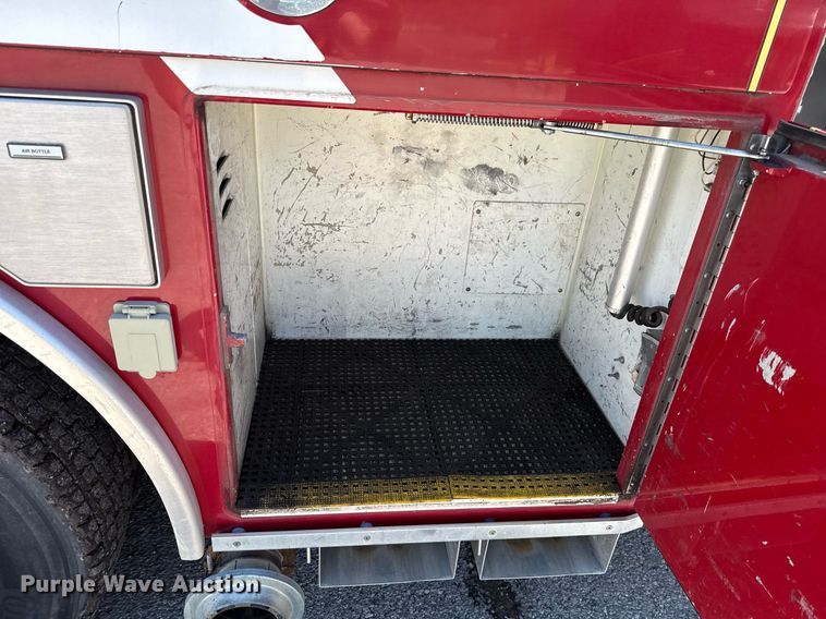 image for item EJ8709 1995 Spartan Gladiator ladder fire truck