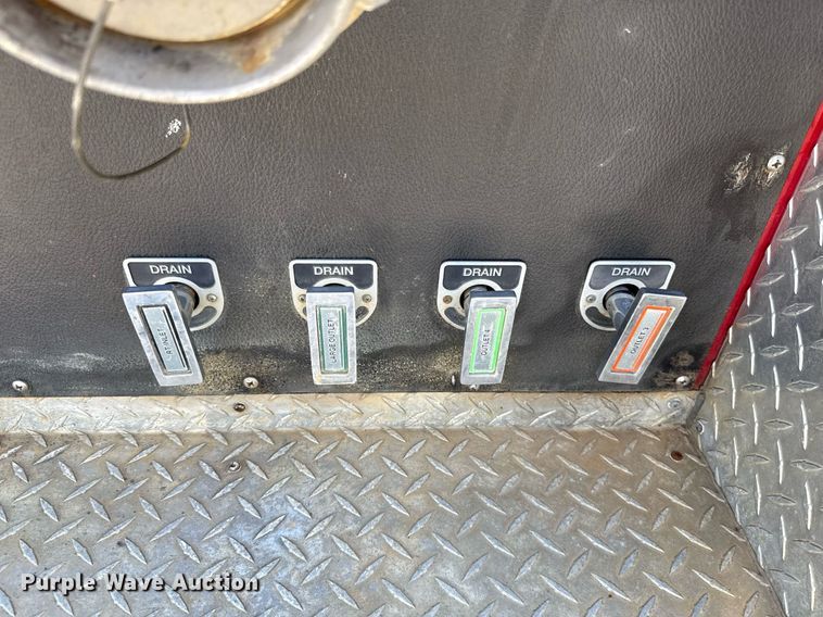 image for item EJ8709 1995 Spartan Gladiator ladder fire truck