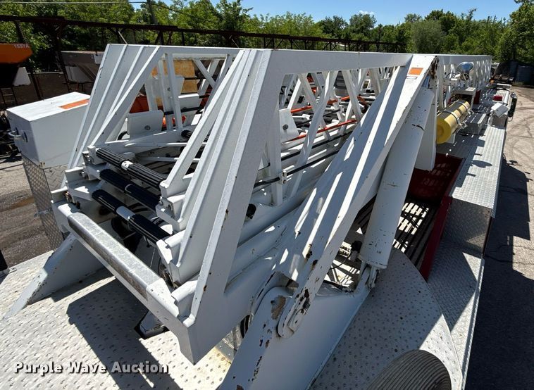 image for item EJ8709 1995 Spartan Gladiator ladder fire truck