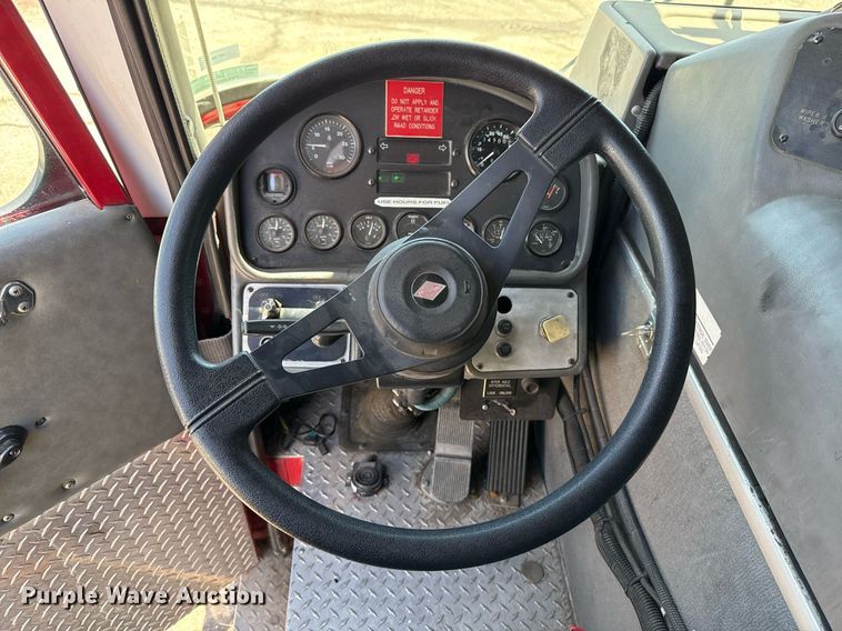 image for item EJ8709 1995 Spartan Gladiator ladder fire truck