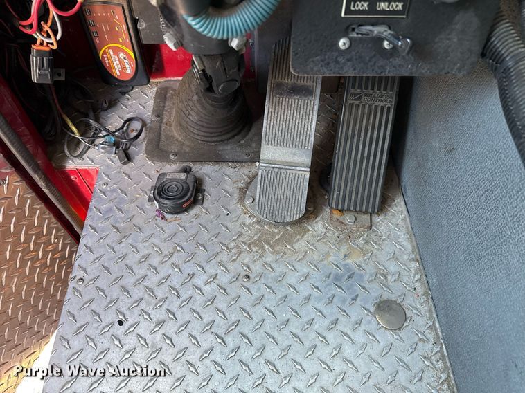 image for item EJ8709 1995 Spartan Gladiator ladder fire truck