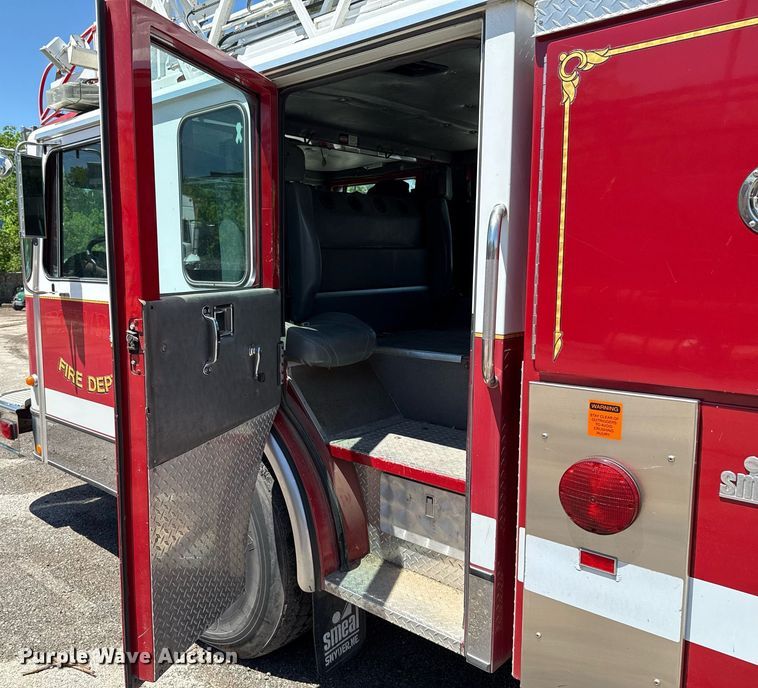 image for item EJ8709 1995 Spartan Gladiator ladder fire truck