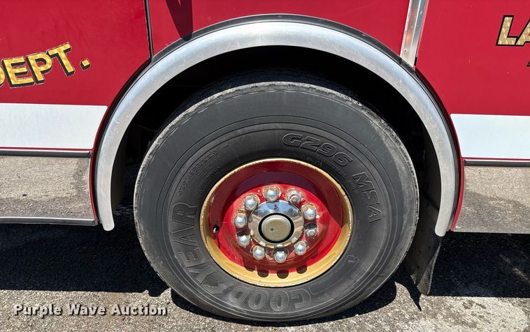 image for item EJ8709 1995 Spartan Gladiator ladder fire truck