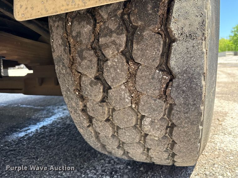 image for item EJ8709 1995 Spartan Gladiator ladder fire truck