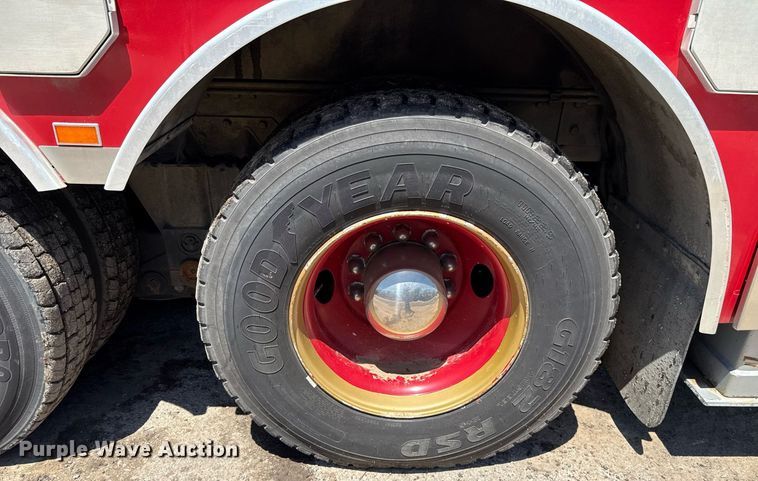 image for item EJ8709 1995 Spartan Gladiator ladder fire truck