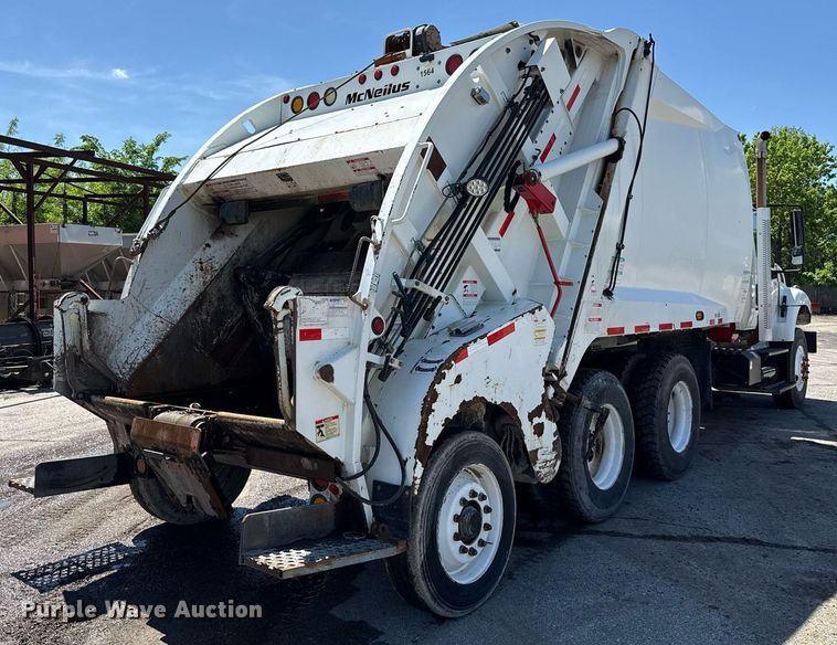 image for item EJ8710 2016 International 7400 refuse truck