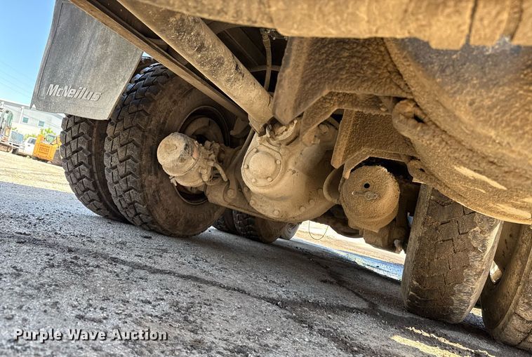 image for item EJ8710 2016 International 7400 refuse truck