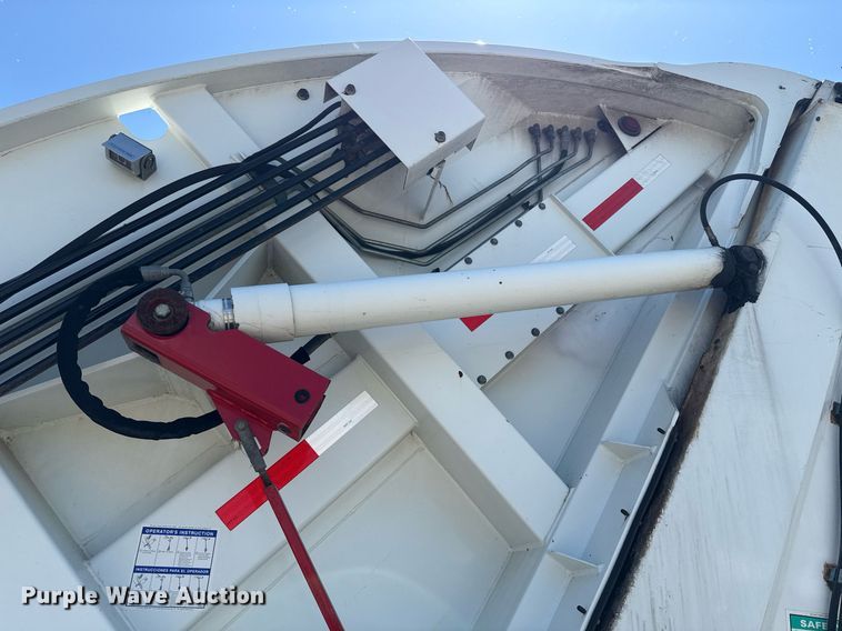 image for item EJ8710 2016 International 7400 refuse truck