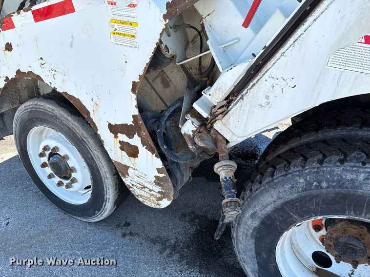 image for item EJ8710 2016 International 7400 refuse truck