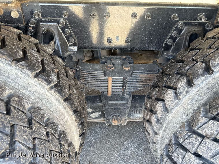 image for item EJ8710 2016 International 7400 refuse truck