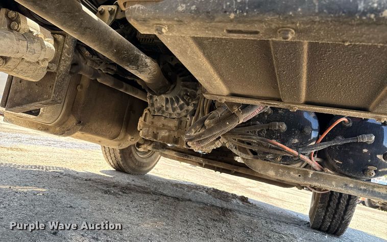 image for item EJ8710 2016 International 7400 refuse truck