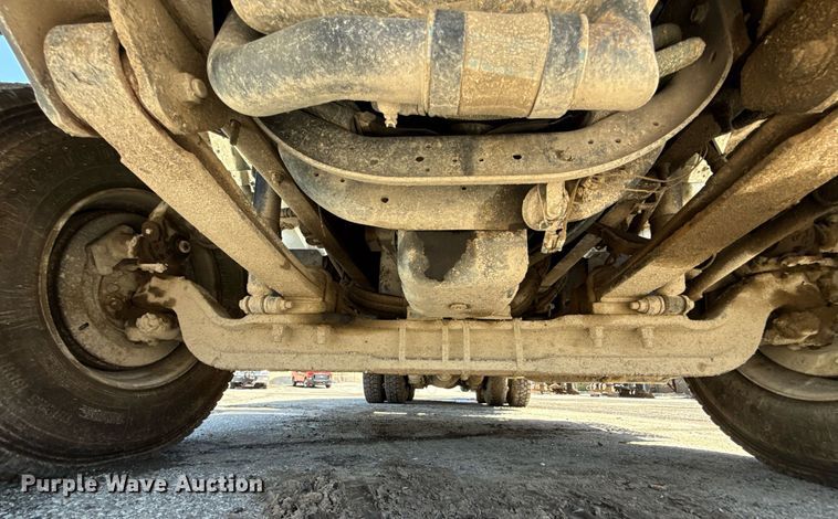 image for item EJ8710 2016 International 7400 refuse truck