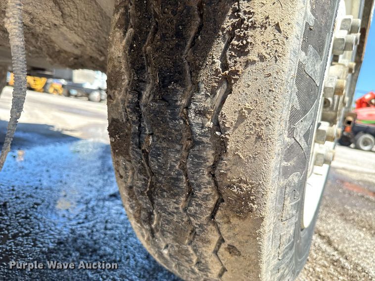 image for item EJ8710 2016 International 7400 refuse truck