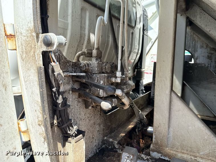 image for item EJ8711 2019 Hino 195 refuse truck